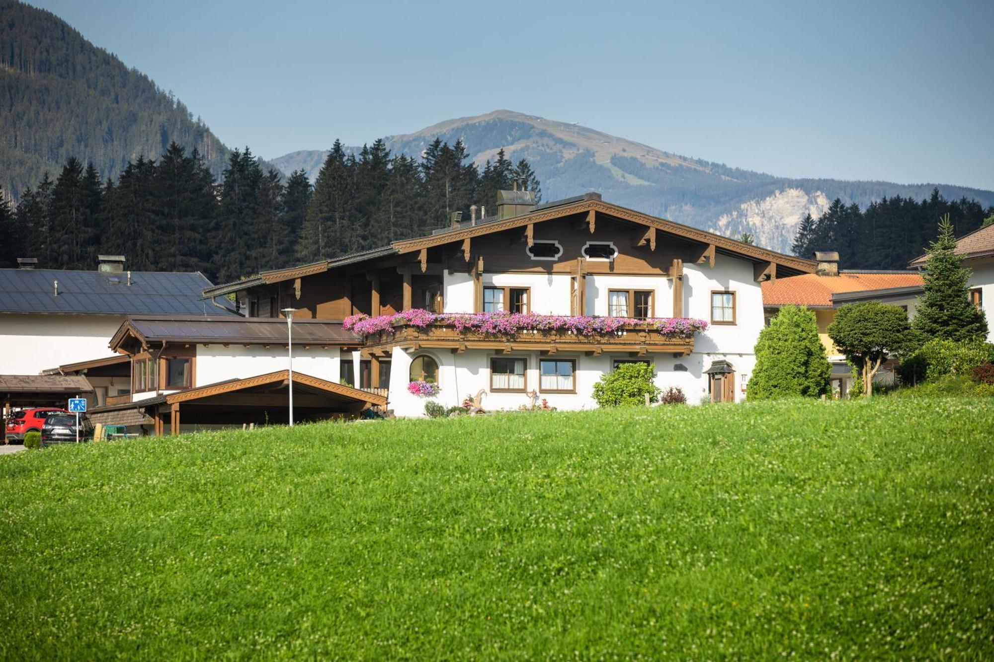Gaestehaus Stotter Neukirchen am Grossvenediger Exterior foto